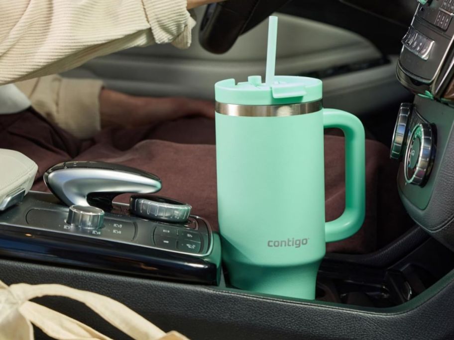 Contigo 40oz Tumbler in Car