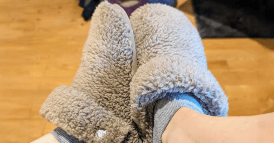 Crocs Classic Cozzzy Slippers