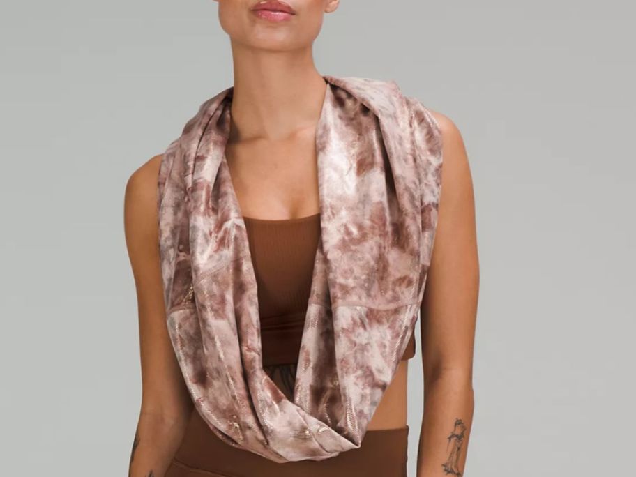 lululemon Customizable Snap Scarf