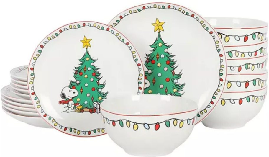 Stock images of a Peanuts holdiday dinnerware set