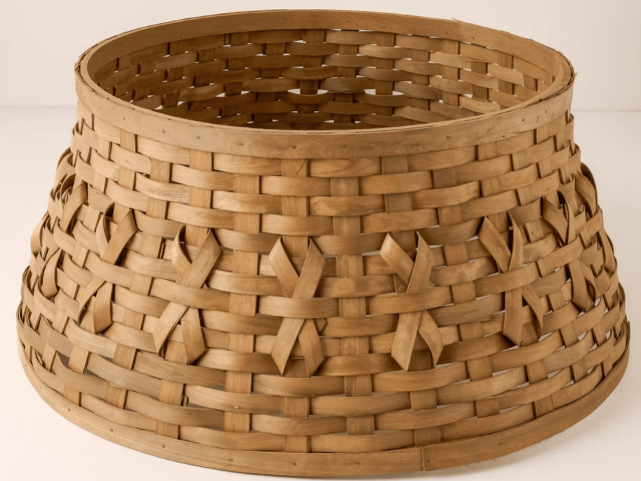 Woven Basket Tree Collar