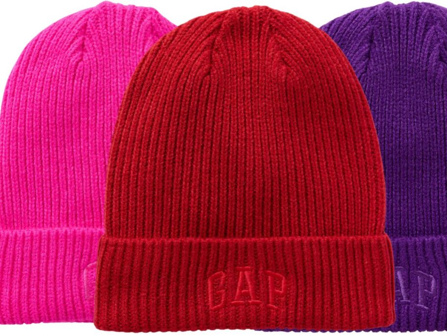 3 GAP beanies