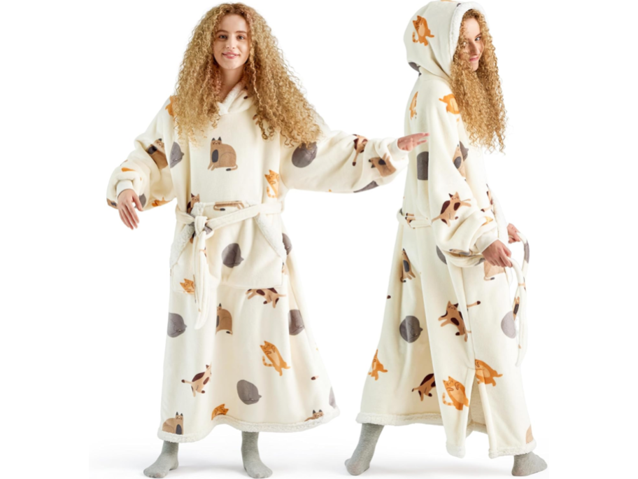 Wearable Blanket w: Cats