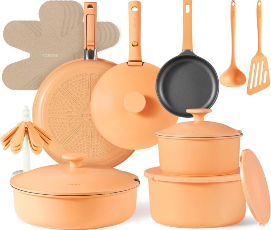 24-piece cookware set in peach, stock image