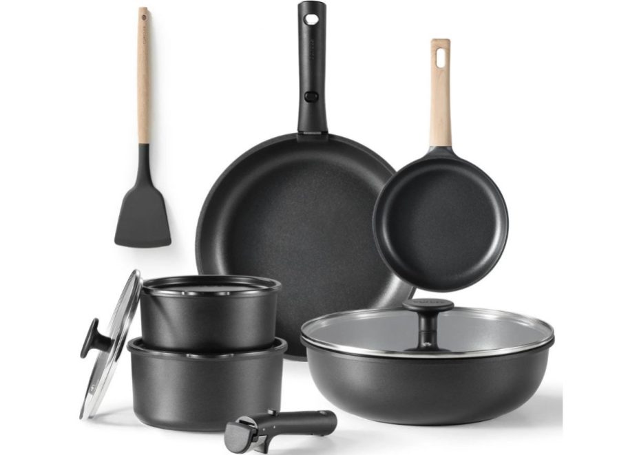 Carote 12-Piece Nonstick Cookware Set in Black stock image