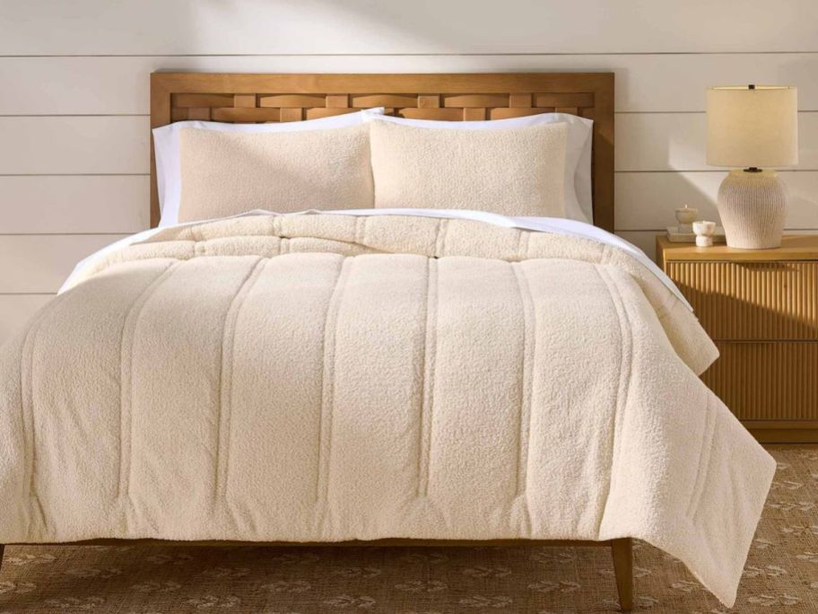 Better Homes & Gardens 3-Piece Cream Cozy Knit Comforter Set