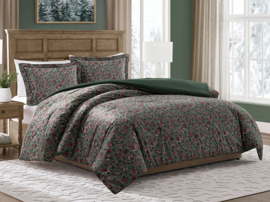 My Texas House Stacy 3-Piece Comforter Set on bed