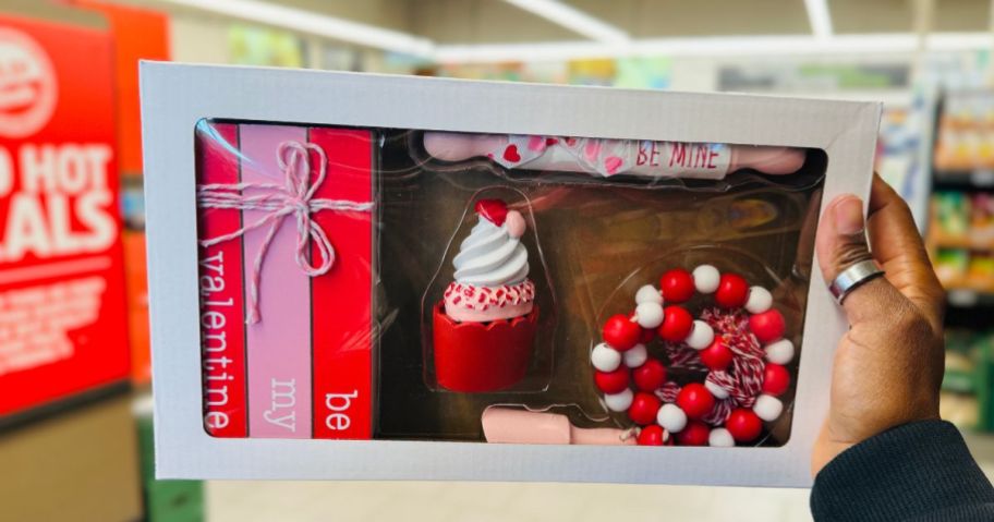 Aldi Valentine Objects