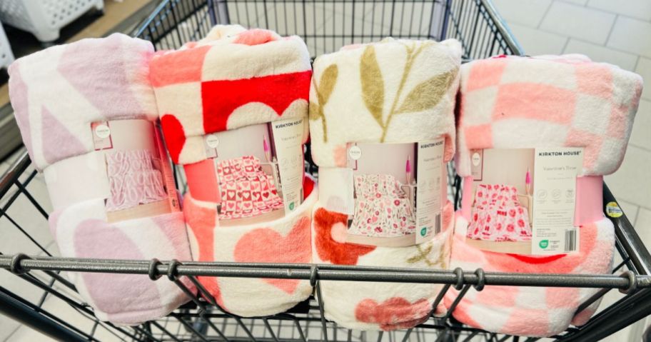 Aldi Crofton Valentine Throw Plankets