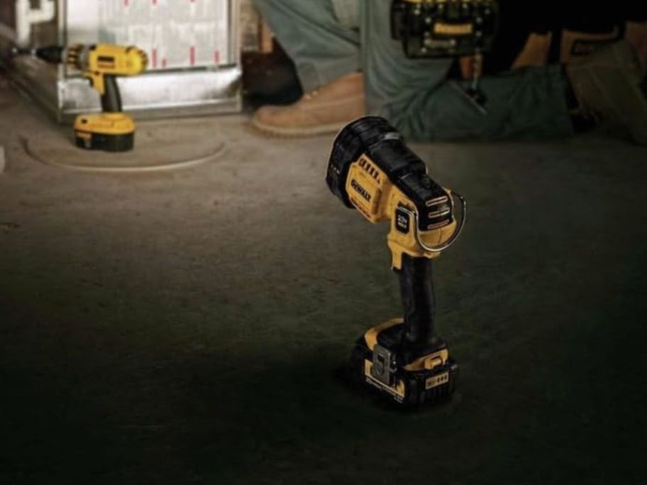 DeWalt 20V Max LED Work Light on ground