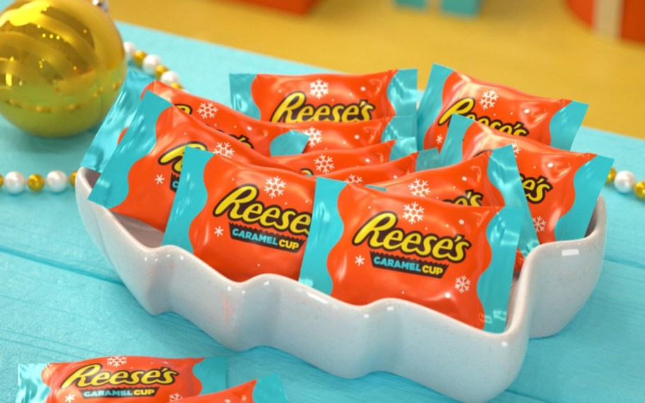 reeses in bowl