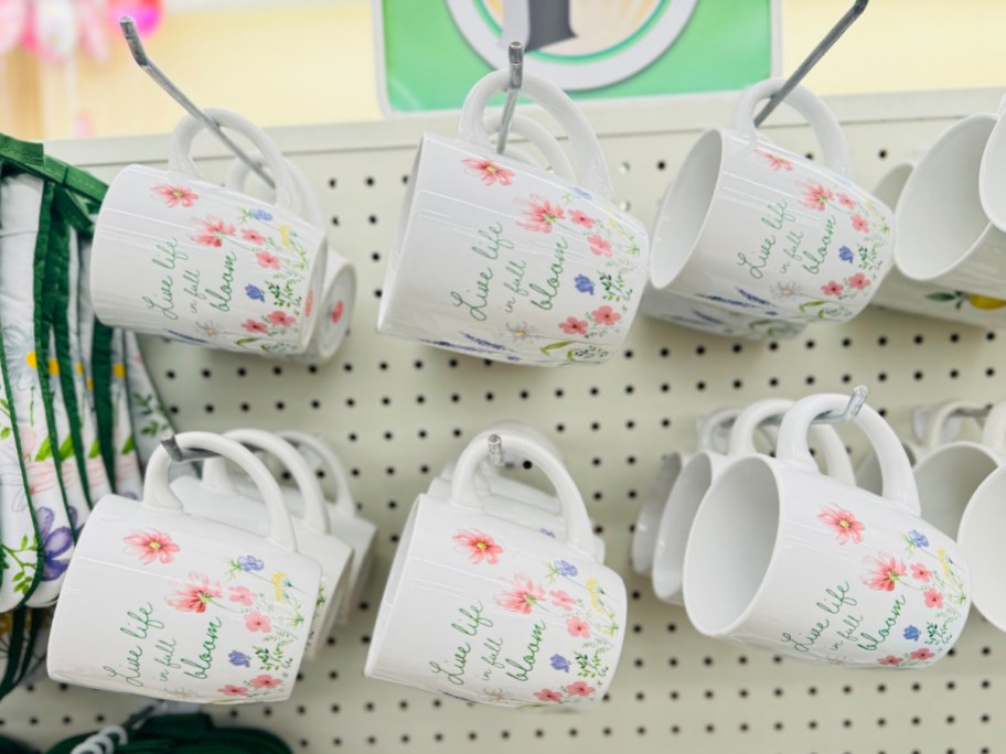 Royal Norfolk Wildflower Stoneware 14oz Mugs on display