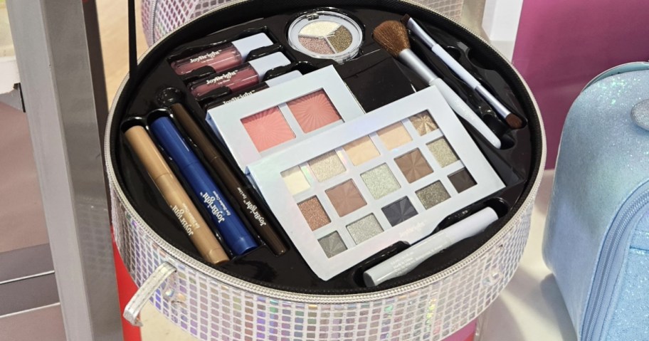 opened round beauty <a href='https://sjf.a8c.myftpupload.com/product/sisters-in-style-collection' target='_blank' rel='follow'>box</a> with makeup <a href='https://hadesproducts.com/can-you-use-clickfunnels-for-ecommerce' target='_blank' rel='follow'>products</a> inside” width=”912″ height=”479″></p>
<p><del>For a limited time, head over to <a href=