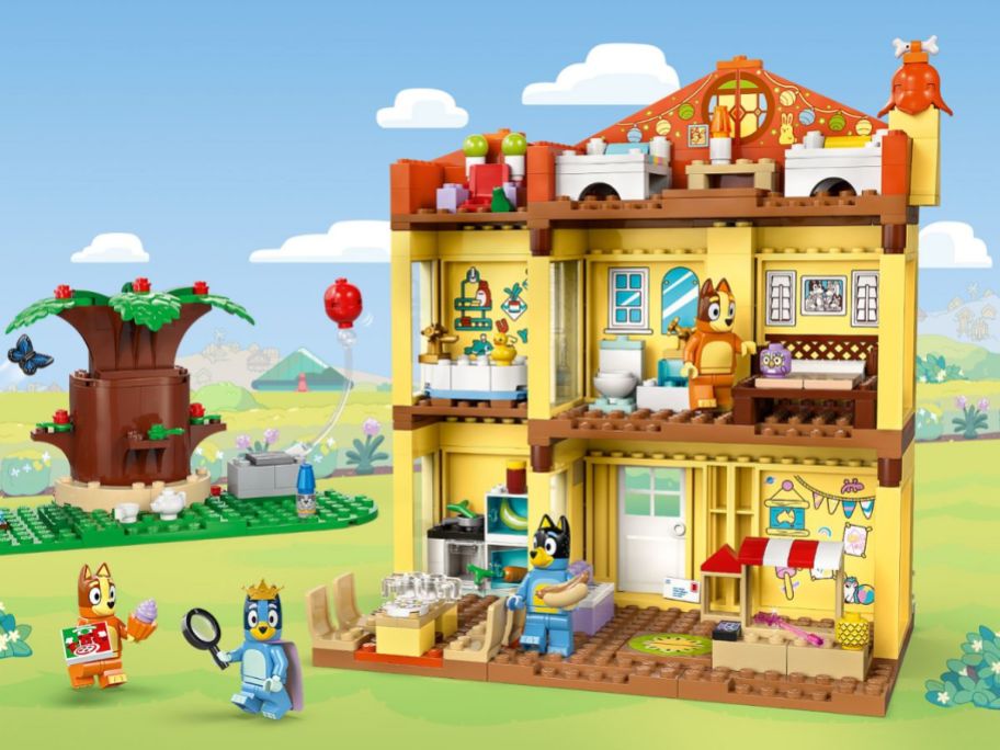 A LEGO Bluey House