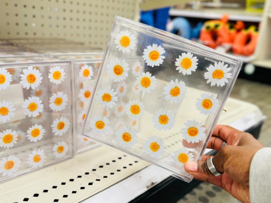 DEcor box with flowers