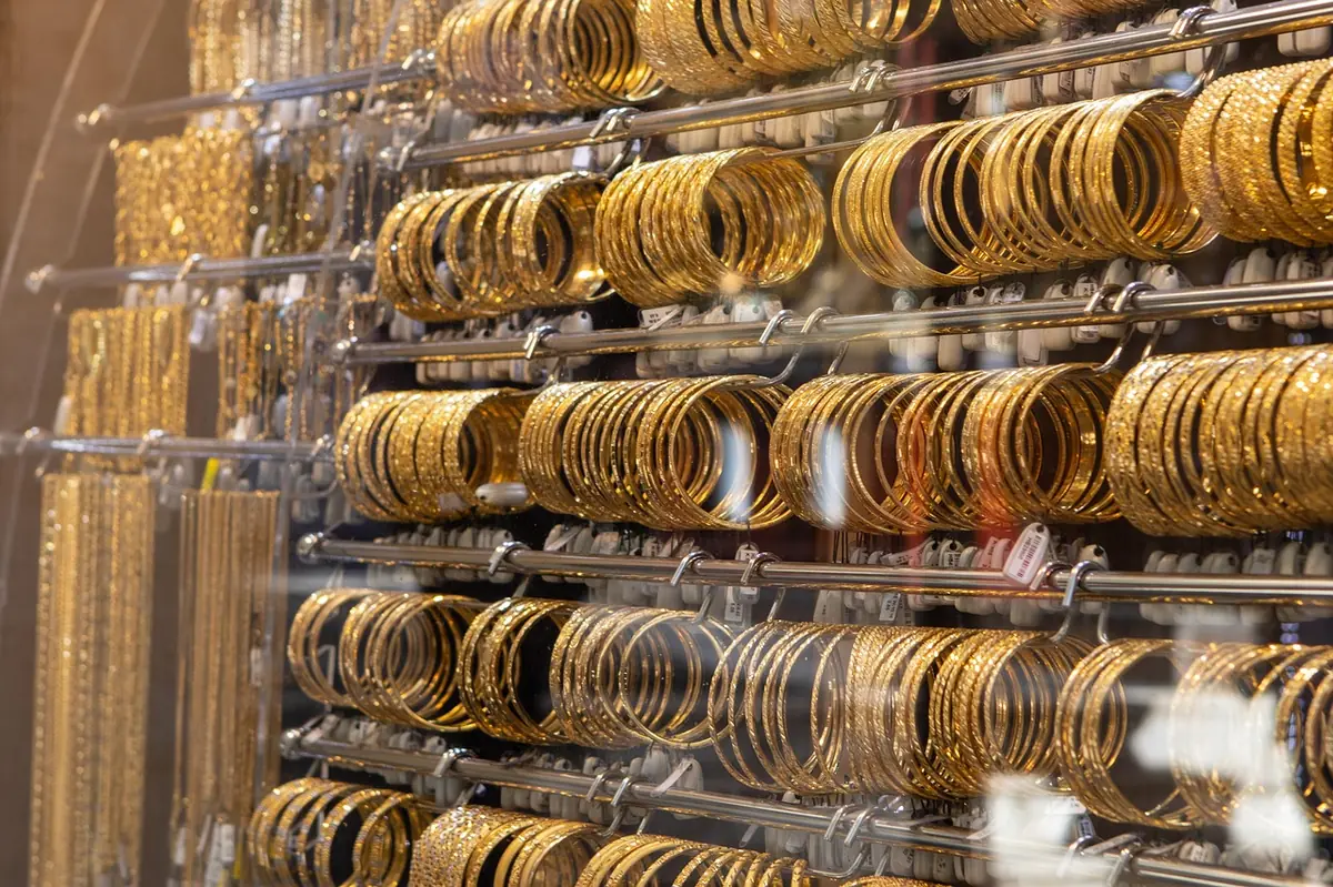 gold, bands, shop, jewelry, band, luxury, sale, window, vendor, jordan, brown shopping, brown shop, brown sales, brown jewelry - mothers day jewelry sale and free shipping codes